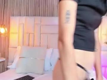 lunabloomn — GOAL: Hand bra [987 tokens remaining] Let's get sticky! I'm using honey/syrup for super close body play #deepthroat #young #skinny #saliva #milk