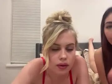 lunarose17 on Chaturbate