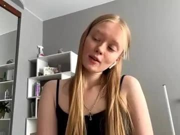 mittietonge on Chaturbate 