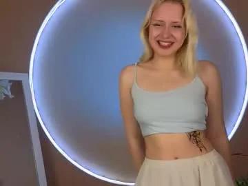 mol_l_y — Goal: stroke shoulders and neckline on the top| Hello, my name Molly it's my first day here | #blonde #shy #18 #bigass #new [40 tokens remaining]