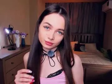 nichelledorris on Chaturbate