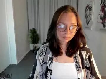 noora_moore on Chaturbate