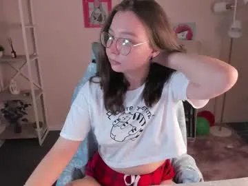 noora_moore on Chaturbate