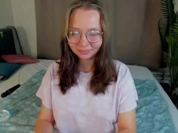 noora_moore on Chaturbate