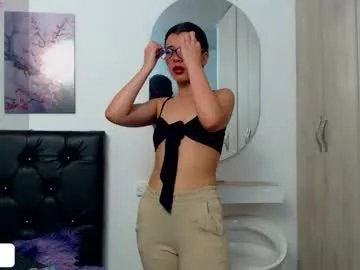 pinky_f00x on Chaturbate