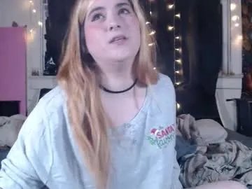 roxanneroulette on Chaturbate