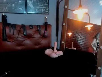 samantha_mature56 on Chaturbate