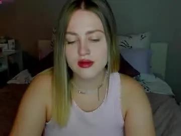 sarah_soul — lets make this ass shiny with lotion hheh<3  #blonde #nonude #bigboobs #lovense #talkative [221 tokens remaining]