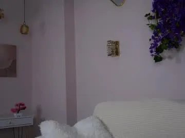 sunnmoonn on Chaturbate