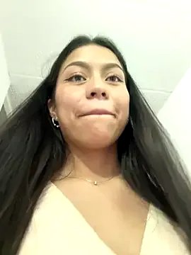 -Selene- on StripChat