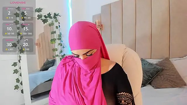 _naylaa_ on StripChat