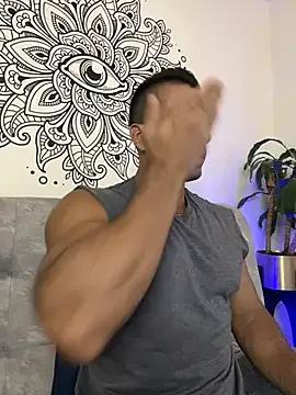 aaroncolombia on StripChat 