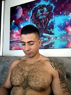 aaroncolombia on StripChat 