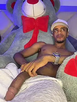 AaronCruz_ on StripChat