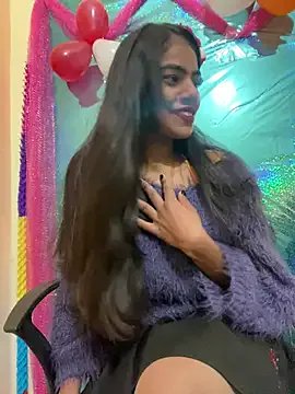 Alisha_Babyy on StripChat