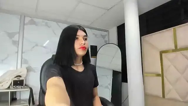 Allisonts69 on StripChat