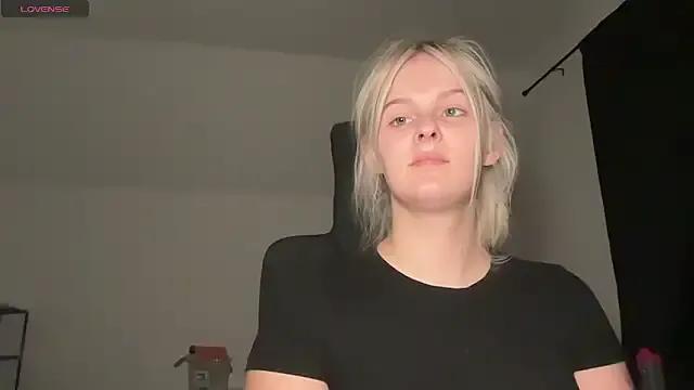 Allylove03 on StripChat 