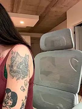 alwaysapril on StripChat 