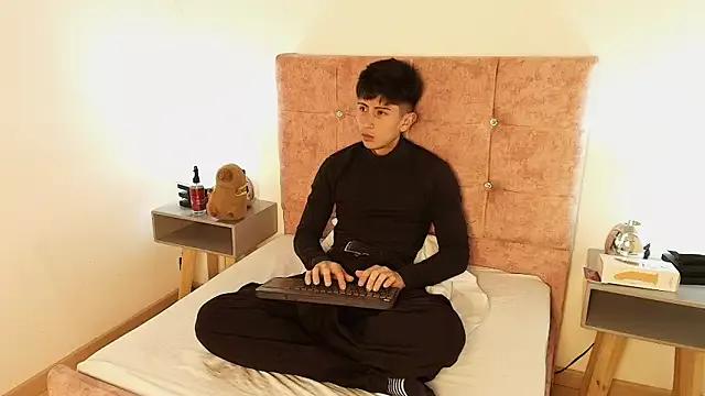 Andy_Justgame from StripChat is Freechat