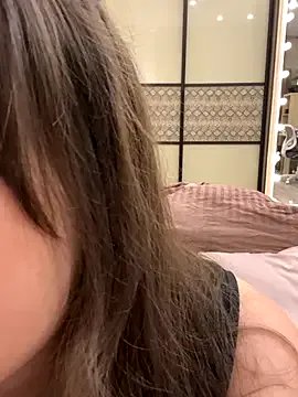 AnnaBri on StripChat