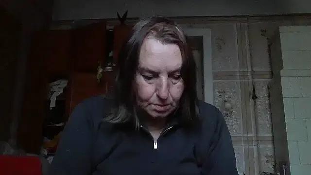 AnnaLive570 on StripChat 