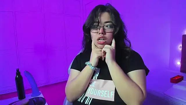 annie_rose11 on StripChat 