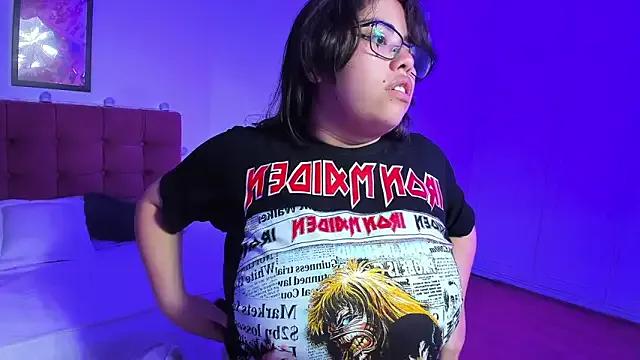 annie_rose11 on StripChat 