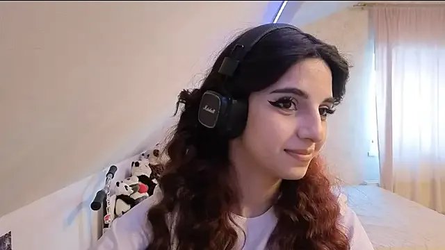 Blissmissataeses — Eyes Close Up