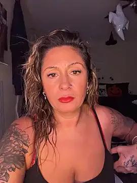 bossyroxy84 on StripChat 