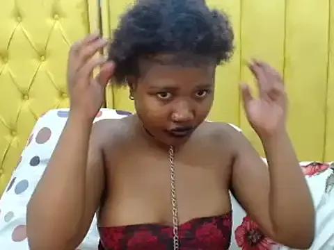 BUNNYCHOWX28 on StripChat 