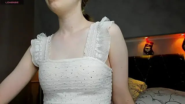 Camilla_Kelly on StripChat