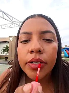 CanelitaPasion — Removing panties in public
