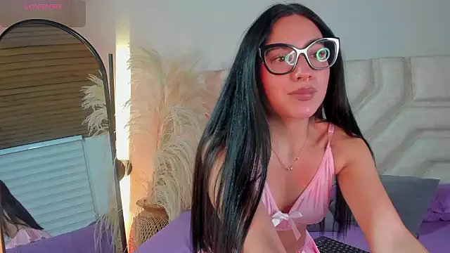 cherry_bunnyx on StripChat