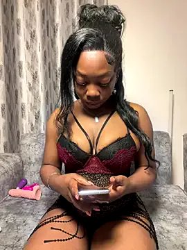 cocoluvx on StripChat