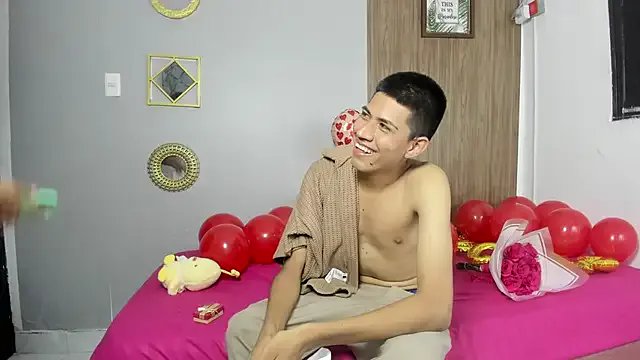 couple_hotfox on StripChat