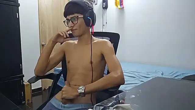 ElverCol on StripChat