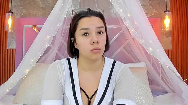 EmmaSulivan on StripChat 
