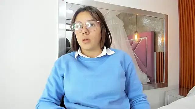 EmmaSulivan on StripChat 