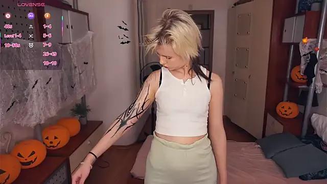 EngelAlman on StripChat 