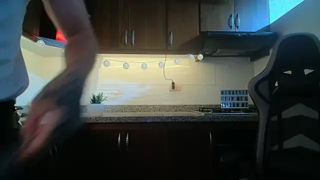 eren_jeager on StripChat