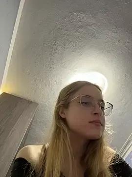 EveLunny on StripChat 