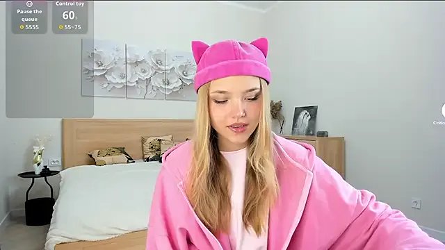 flooora_0 on StripChat