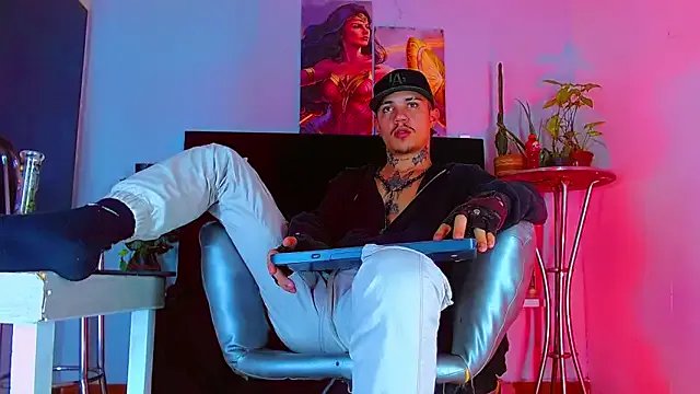 HannibalLester on StripChat