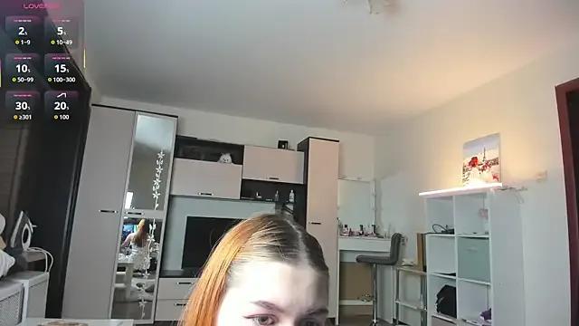 HeatherNextDoor — ass dance