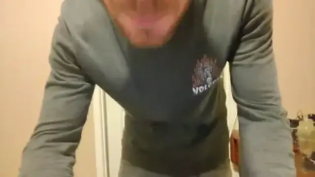 Huntzg23 on StripChat