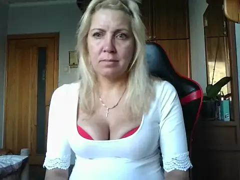 IrinaB1 on StripChat 