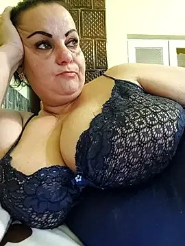 IvettkeXXX on StripChat