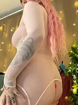 KellyMoors on StripChat 