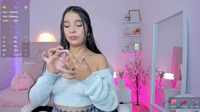 kim_dreams18 on StripChat