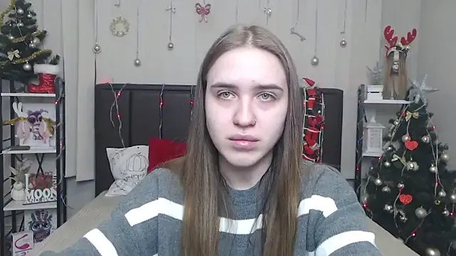 LauraHlot on StripChat